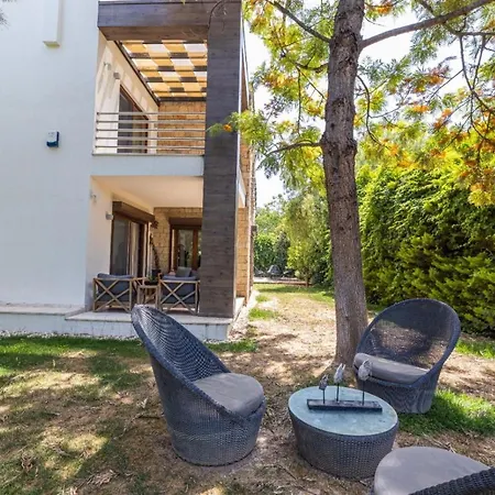 Вилла 4+1 Villa Within Walking Distance To The Sea *